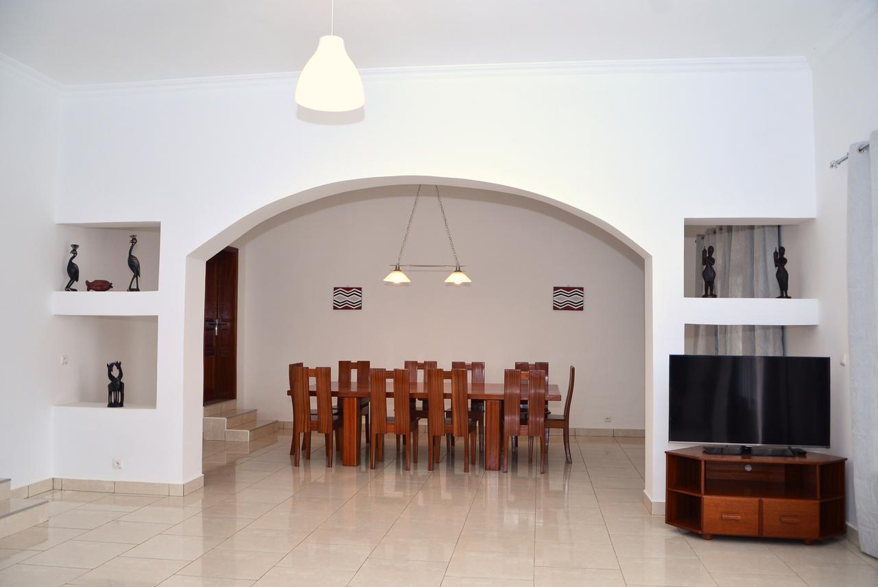 Hotel Maisons-Sifa Butare Exteriör bild